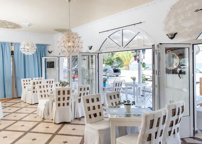 Ξενοδοχείο Aphrodite Corfu 3*
